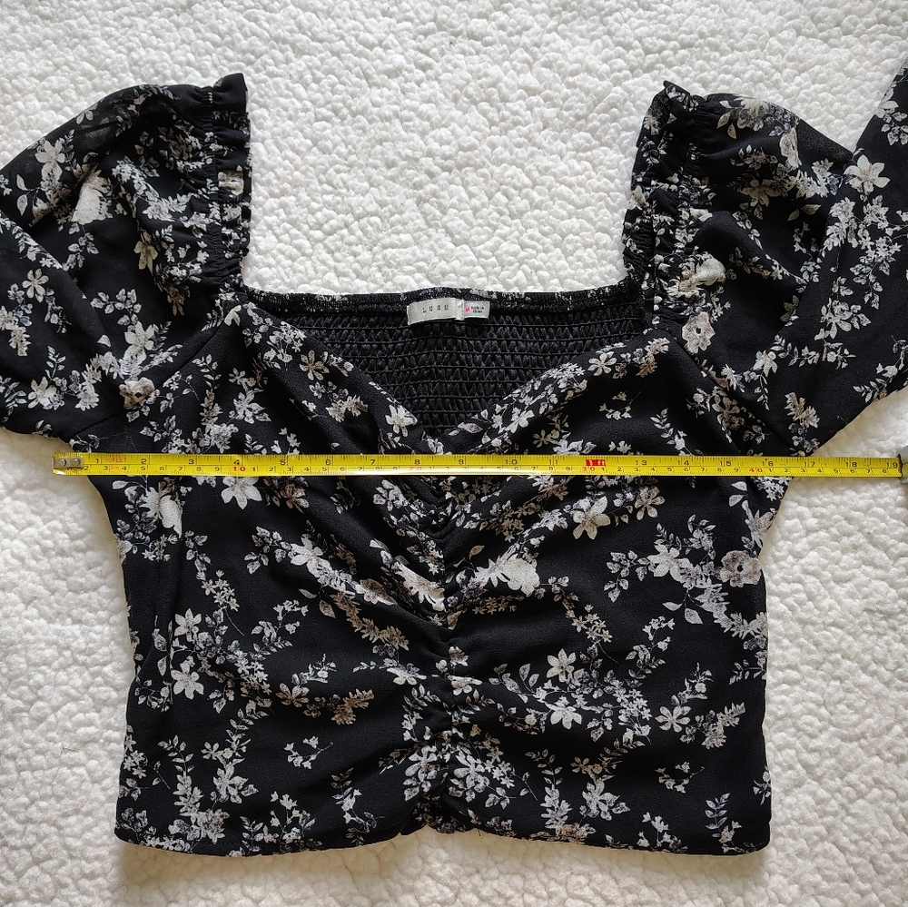 Lush Women's Medium Black White Floral Blouse Sheer Sleeves Ruched Smocked Top - Picture 8 of 16